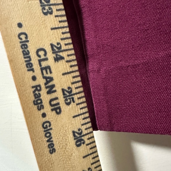 Old Navy Women's Burgundy Ankle Pants - Picture 6 of 6